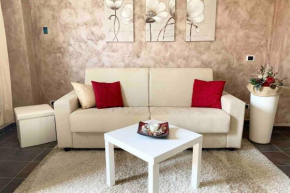 Bilocale con giardino a due passi dal mare